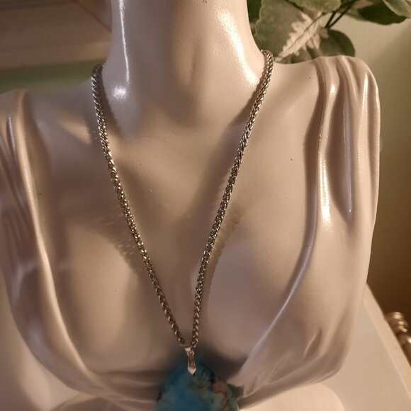 Brand New Naural Stone With Supper Quality Chain - Picture 4 of 4